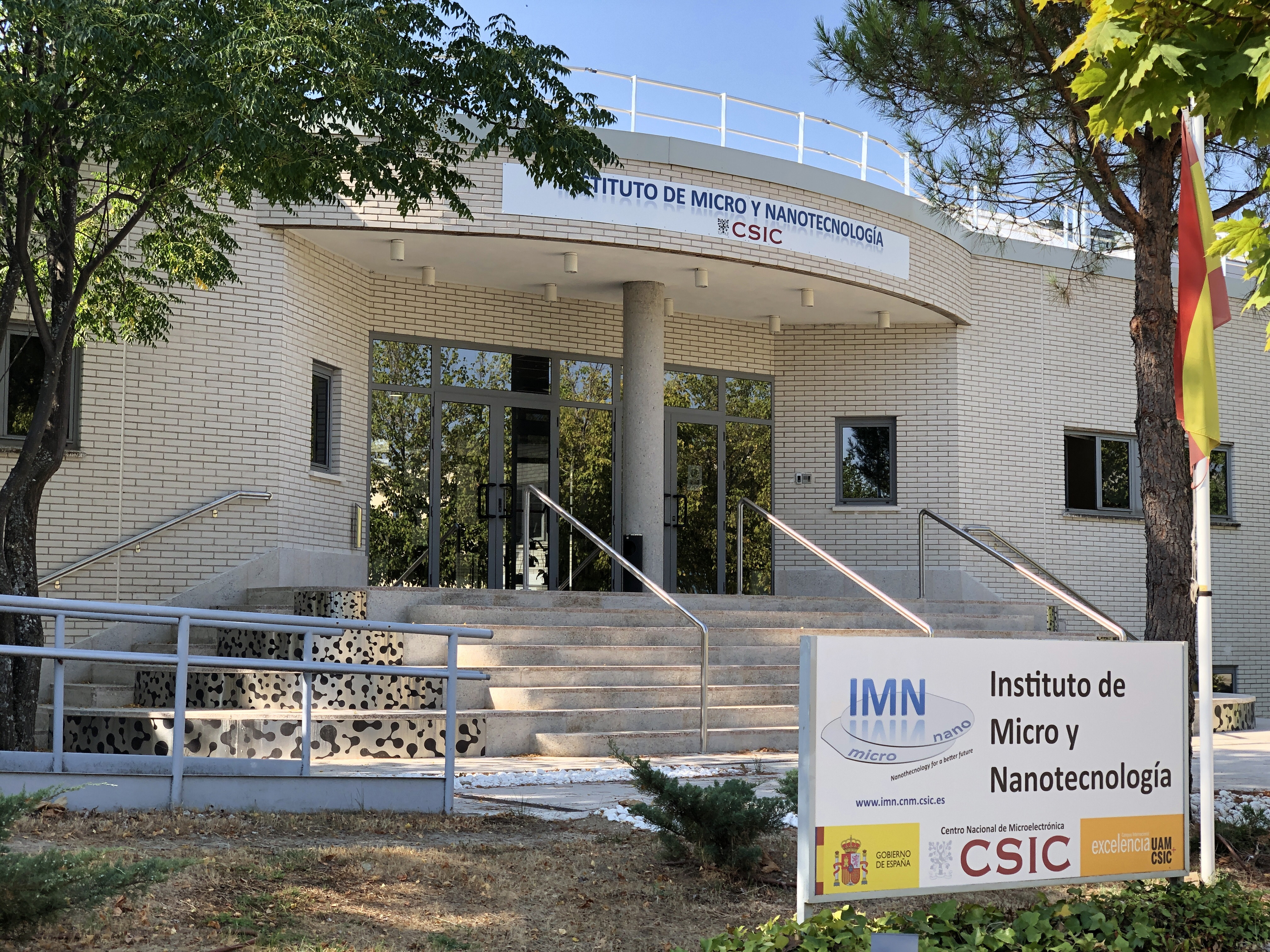 Instituto de Micro y Nanotecnología (IMN-CNM,CSIC) - Tres Cantos, Madrid