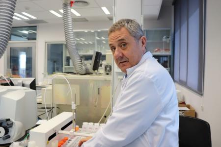 Xavier Querol, Profesor de Investigación del CSIC al Instituto de Diagnóstico Ambiental y Estudios del Agua (IDAEA)